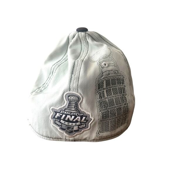 Reebok Pittsburgh Penguins NHL 2009 Stanley Cup Champions Hat Cap Gray One Size - Picture 2 of 8